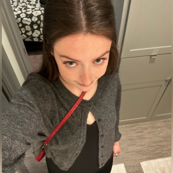 Meet your Posher, Anne - Picture 6 of 6